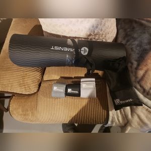 Exercise mat and exercise bands